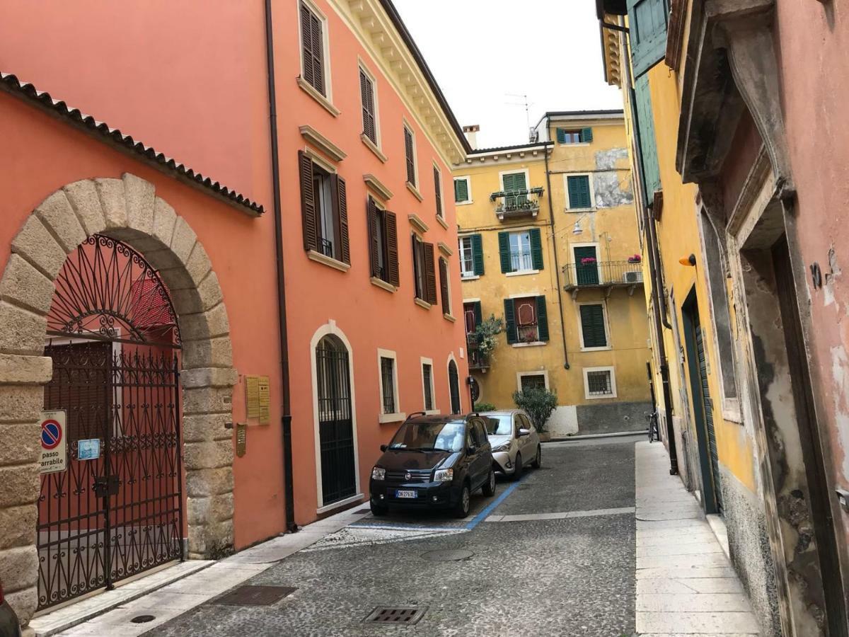 Verona'S Central Apartment Behind The Arena Exterior photo